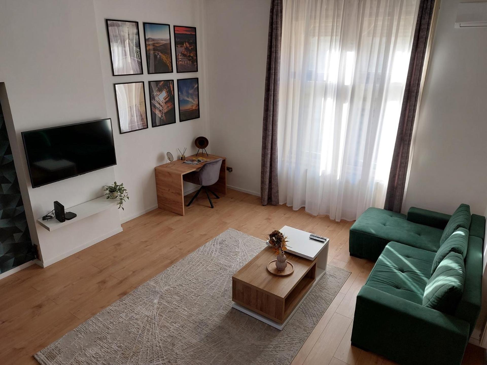 Square 16 Apartman - Absolutely Central Location With Self Check In Szombathely Kültér fotó
