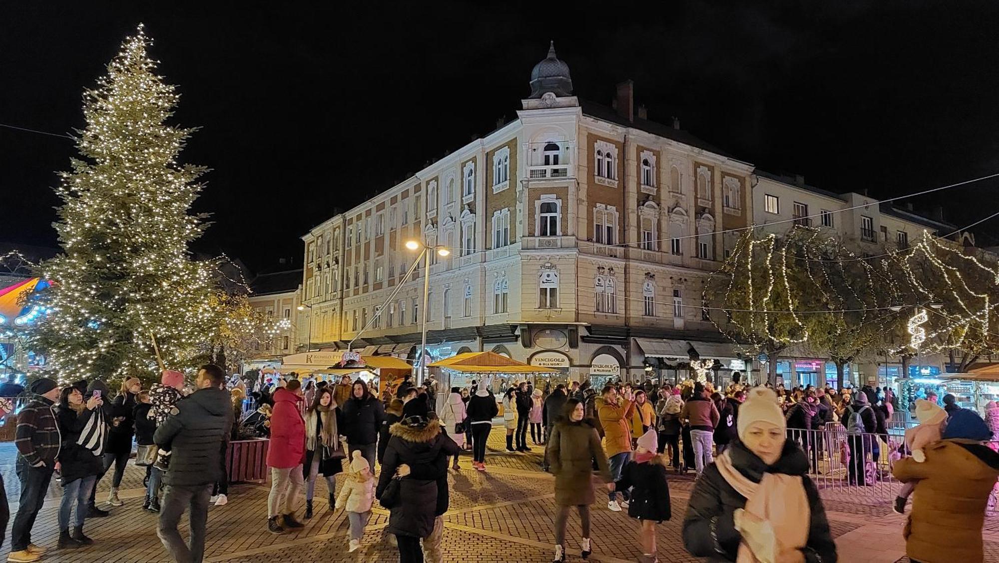 Square 16 Apartman - Absolutely Central Location With Self Check In Szombathely Kültér fotó